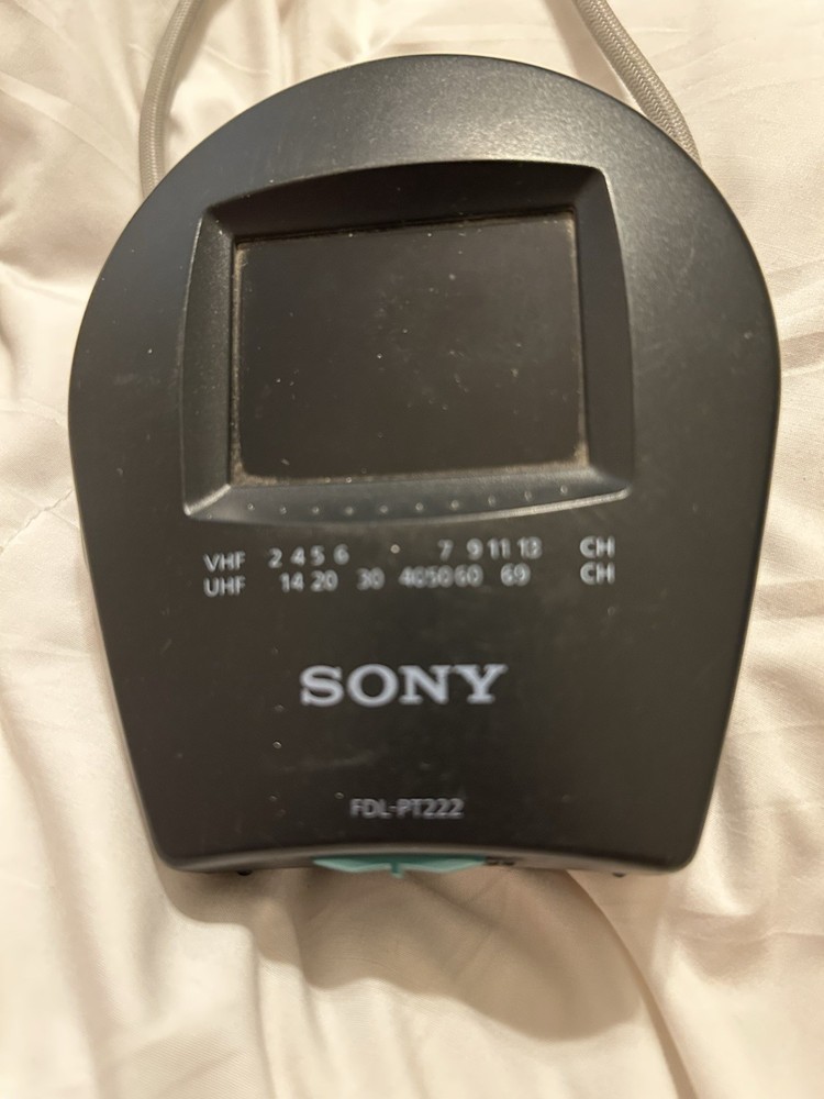 Sony FDL-PT22 Portable 2.2″ LCD Color TV Mini Television Battery Operated