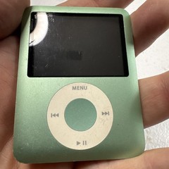 Apple iPod Lot Of 5 – 2x 32GB, 2x 8GB & 1. 4 GB – No Cords. SOLD AS IS