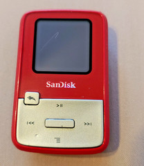 SanDisk Sansa Clip Zip 4GB SDMX22 FM MP3 Player, RED, Very Good, Tested, USA