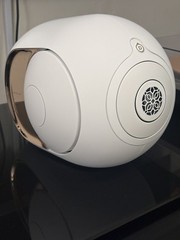 DEVIALET Phantom I 108dB Gold Wireless Active Speaker White. With Remote