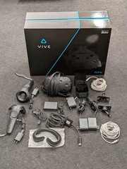 Original HTC Vive Virtual Reality System 1st First Generation, READ DESCRIPTION