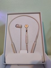 BeatsX Wireless Earphones Lightning Bluetooth Neckband Black Gold Open Box