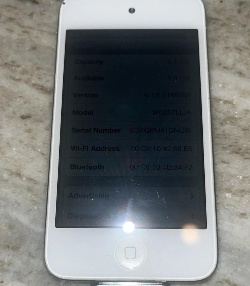 Apple iPod Touch 4th Gen 8GB White A1367 MD057LL/A iOS 6.1.6 Tested Works Read