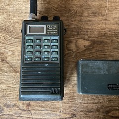 Vtg Icom IC-2AT Handheld Transceiver w/IC-BP4 Battery Pack-For Parts Or Repair