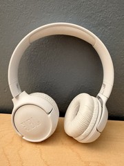 JBL TUNE510BT Wireless Bluetooth Headphones – White – Great Condition