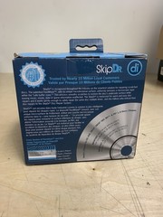 SkipDr CD & DVD Motorized Disc Repair System (Black/Blue) USED