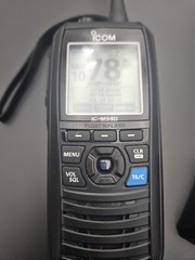 Icom IC-M94D VHF Marine Radio w/AIS & DSC w/ Charger – TESTED WORKS GREAT CLEAN