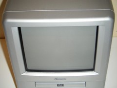 Vintage 2003 Memorex MVD2009CB Portable 9″ CRT Color TV/DVD Combo