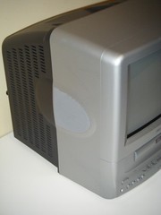 Vintage 2003 Memorex MVD2009CB Portable 9″ CRT Color TV/DVD Combo