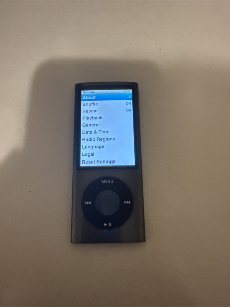 Apple iPod Nano 5th Generation A1320 16GB GRAY