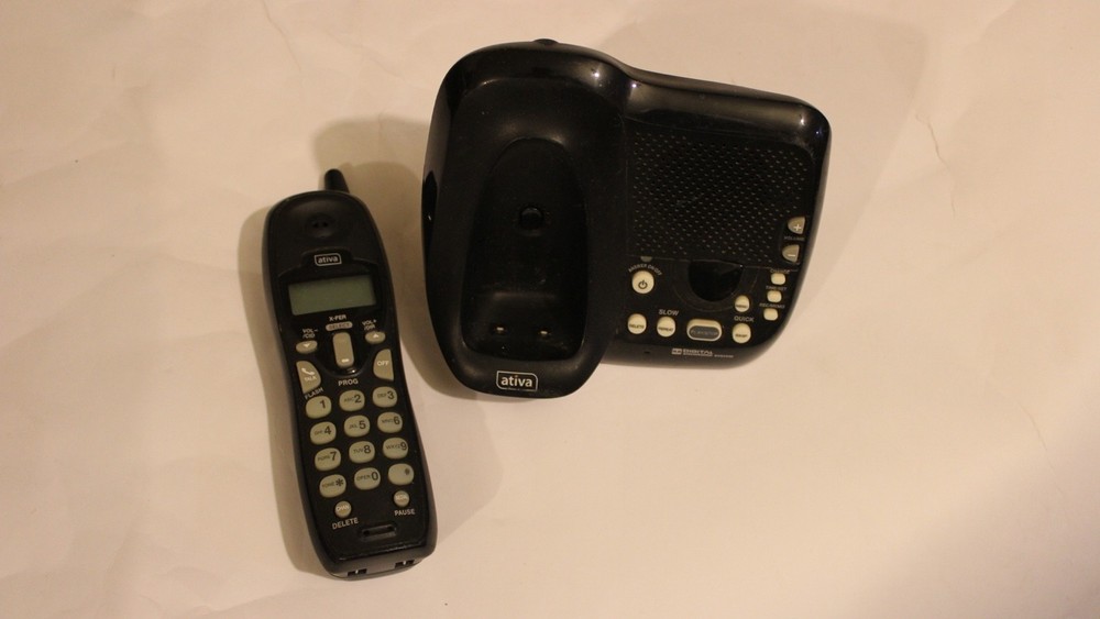 Ativa 2.4 GHz Cordless Phone With Digital Answering Service A242