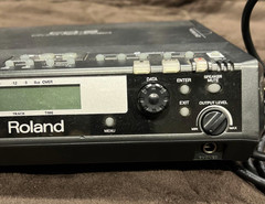 Roland CD-2 CF/CD RECORDER CompactFlash CD-R/RW Drive MIDI AC100-240V 50/60Hz