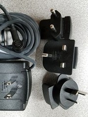9 VOLT DC. AC / DC WALL POWER SUPPLY 2.5 AMPS, .COMES WITH A 4 PIN CONNECTOR !!