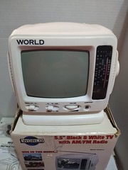 World 5.5″ Black/White Portable Mini TV AM/FM Radio 813 White AC/Car Adapter