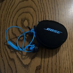 Bose SoundSport Wireless Bluetooth In-Ear Earbuds Blue/Black w/ Case Mic