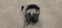 AVCOMM Aviation Communications Inc Model AC-800S Pilot’s Headset Comm Flying
