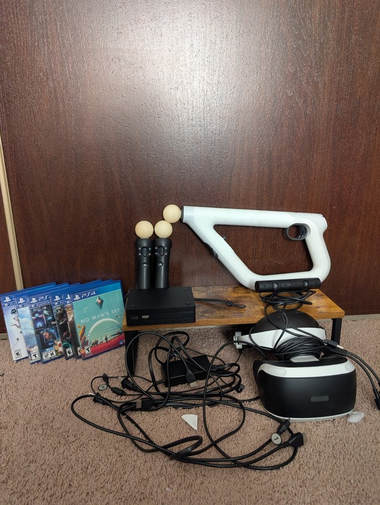 Sony PlayStation “PS VR” Version 1 Lot Includes Small Lot Of VR Games