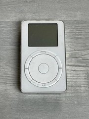 Apple iPod Classic 3/4th Generation White New battery Gift