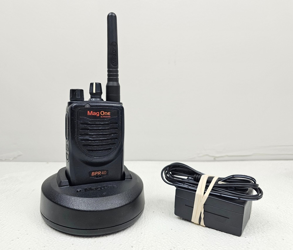 Motorola MagOne BPR40 UHF 16 Channels 450-470 Mhz