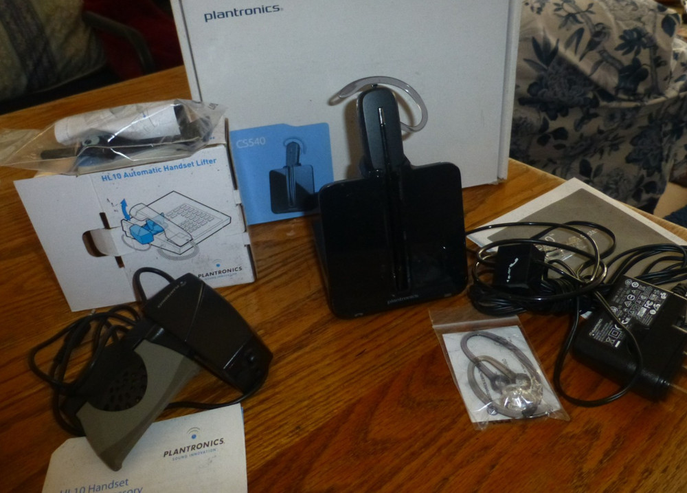 Plantronics CS540/HL10 Wireless DECT Headset System with HL10 Lifter