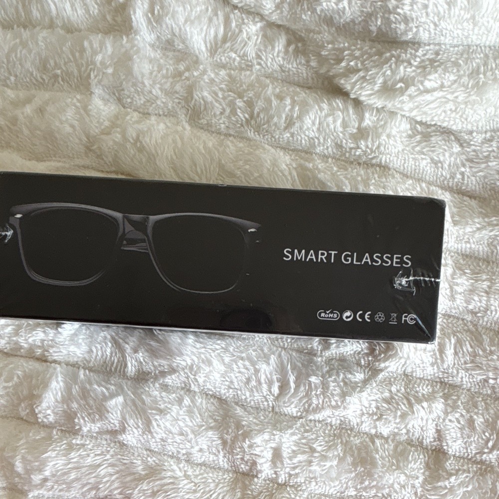 RoHS Smart Glasses with Bluetooth Connectivity