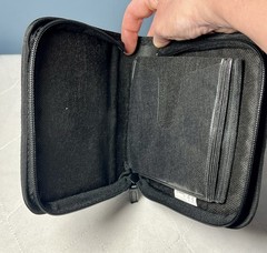 Case Logic CD DVD Travel Case 28 Black Vinyl Zip Closure