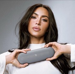 Beats Pill-Kim Kardashian Wireless Bluetooth Speaker Dk Gray-MAX24LL/A-Open Box