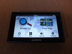Garmin Drive 52 MT (USA-CA) 5″ Vehicle GPS Navigator device only . read!