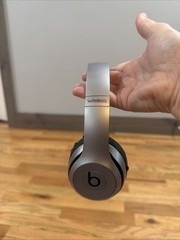 Beats by Dr. Dre Solo Wireless Over the Ear Headphones – Space Gray
