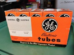 Set of 4 Vintage NOS RCA Electronic Tubes 6JE6C/6LQ6 in Original Box + GE 15MF8