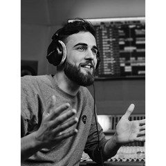 Beyerdynamic DT990 Pro Acoustically Open Headphones 250 Ohms