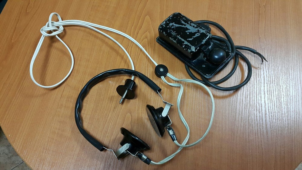 VNTG. MORSE CODE KEY & HEADPHONES TELEGRAPH MILITARY BG RUSSIA USSR CCCP 1968