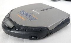 Sony Discman ESP D-E301 Portable CD Player VTG 1997 AC Adapter fully tested