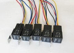 5PCS. 12V DC 30/40A WATERPROOF SPDT RELAYS + 5PCS HD INTERLOCKING 5 PIN SOCKETS