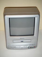 Vintage 2003 Memorex MVD2009CB Portable 9″ CRT Color TV/DVD Combo
