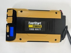 Clean EverStart Maxx 1000 Watt Power Inverter with 5v USB, Dual 120V AC Outlet