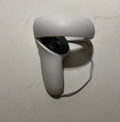 Original Meta Oculus Quest 2 VR – Left Touch Controller Only – Genuine