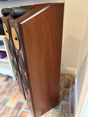 $$$ AWESOME B&W CDM 9NT FLOOR-STANDING SPEAKERS IN CHERRY WOOD $$$