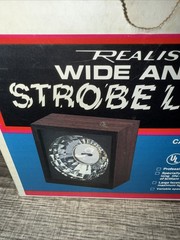 Vintage Realistic Wide Angle Strobe Light Walnut Veneer Finish 42-3009A w/ Box