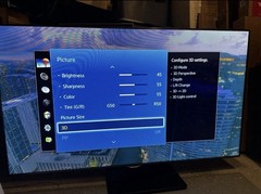 Samsung 65″ Slim 3D Smart TV Bundle | UN65F7100 | 4 New 3D Glasses | Rare Find