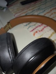 Beats Studio3 Wireless Headphones Black Gold Bluetooth Noise Cancelling
