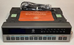 NOB G.E. SPACEMAKER KITCHEN COMPANION RADIO MODEL 7-4220- MADE IN HONG KONG