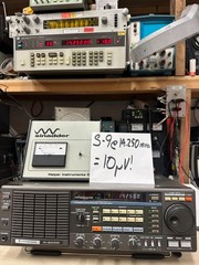 Kenwood R-2000 Receiver w VC-10 VHF converter, man. copy, cords: Tested Working!