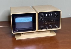 1970s RCA AT059Y Lunar 1 B&W TV AM/FM Flip Clock Radio – No TV Sound