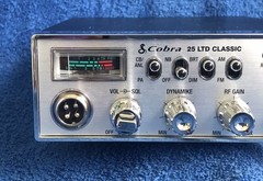 Cobra 25 LTD CB Radio Dual Mode AM/FM Made In Vietnam .Very Clean .Works Well.