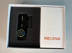 Rexing V1 Lite 2K Wi-Fi Dash Cam with USB-C Connection and 32GB microSD Card
