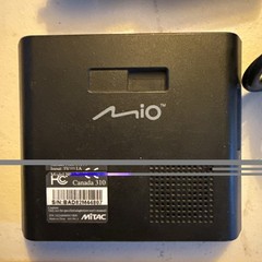 Mio Moov 200 GPS United States Portable GPS Navigation With Spoken Streets/Used