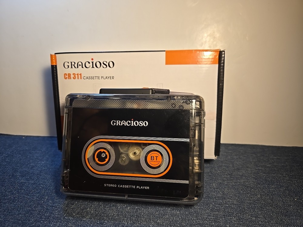 Gracioso CR-311 Cassette Player Headphones Internal Battery C-Charger Bluetooth