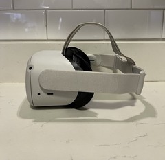 Meta Oculus Quest 2 – 128GB VR Headset + Accessories & Charger