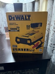 DEWALT DXAEPIP3W 1000W Power Inverter 20V MAX Jobsite Power New (5512) New